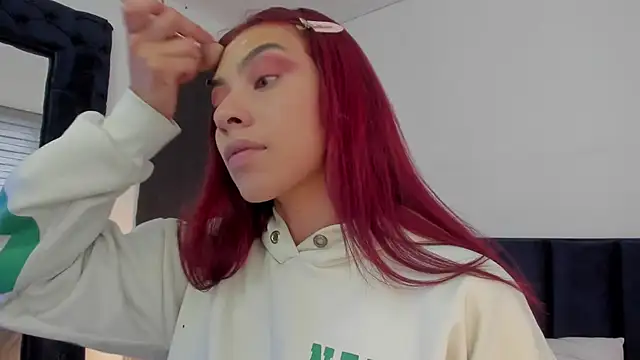 melanie roux   online show from 04.17.26