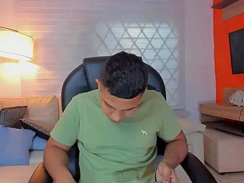 andy stars  online show from 10.22.25