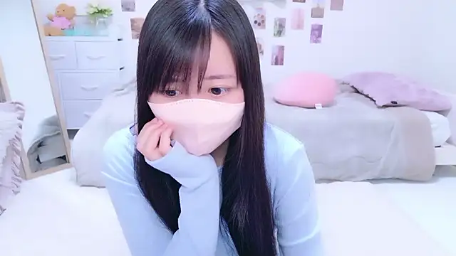 Snapshot of _kazuha_ch chatting on 10.22.25 kazuha ch online show from 10.22.25