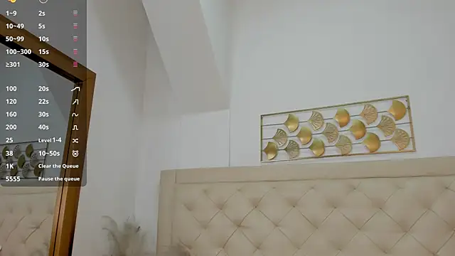 lucia lorenz online show from 01.06.26