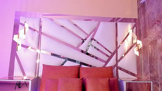 Catalina-Thompson online show from 04.06.26