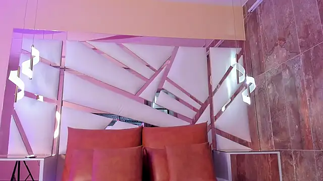 Catalina-Thompson online show from 04.08.26