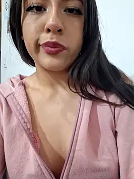 Snapshot of chloebrownn03 chatting on 10.30.25 chloebrownn03 online show from 10.30.25