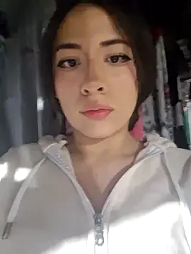 Snapshot of chloebrownn03 chatting on 11.14.25 chloebrownn03 online show from 11.14.25