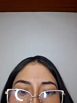 Snapshot of chloebrownn03 chatting on 11.21.25 chloebrownn03 online show from 11.21.25