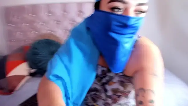 Inaya Khalifa online show from 10.26.25