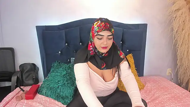Inaya Khalifa online show from 12.02.25