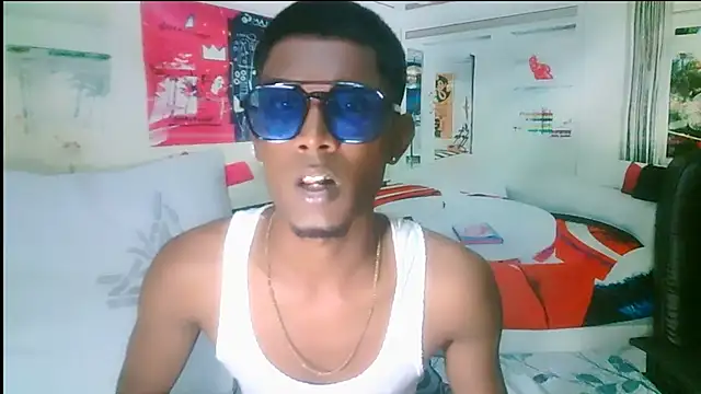 Snapshot of IndianThuggin chatting on 10.21.25 IndianThuggin online show from 10.21.25