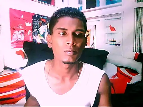 Snapshot of IndianThuggin chatting on 10.25.25 IndianThuggin online show from 10.25.25