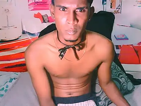 Snapshot of IndianThuggin chatting on 11.03.25 IndianThuggin online show from 11.03.25