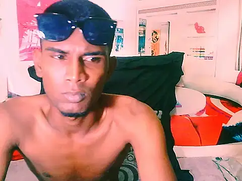 Snapshot of IndianThuggin chatting on 11.11.25 IndianThuggin online show from 11.11.25