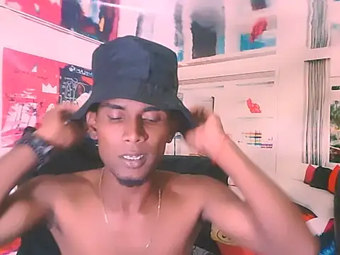 Snapshot of IndianThuggin chatting on 11.14.25 IndianThuggin online show from 11.14.25