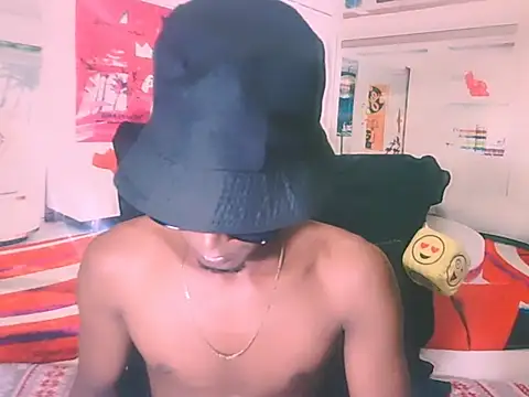 Snapshot of IndianThuggin chatting on 11.15.25 IndianThuggin online show from 11.15.25