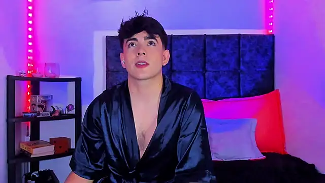 Snapshot of Theo_Noxxx chatting on 11.05.25 Theo Noxxx online show from 11.05.25