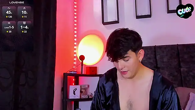 Snapshot of Theo_Noxxx chatting on 11.15.25 Theo Noxxx online show from 11.15.25