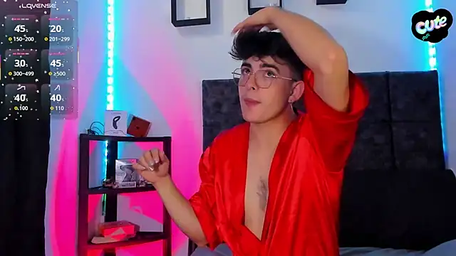 Theo Noxxx online show from 11.30.25