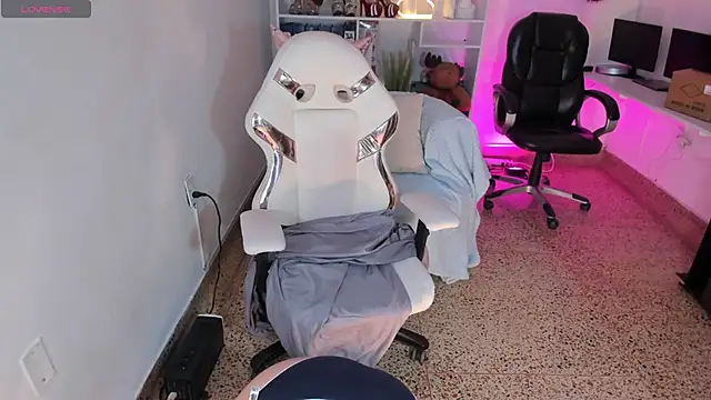 Snapshot of Dakota_jhons1 chatting on 12.14.25 Dakota jhons1 online show from 12.14.25