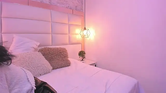 Snapshot of Sofia_clk chatting on 11.11.25 Sofia clk online show from 11.11.25