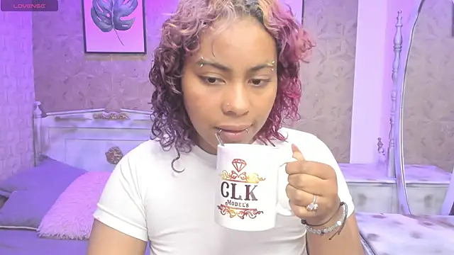 Snapshot of Sofia_clk chatting on 06.18.26 Sofia clk online show from 06.18.26