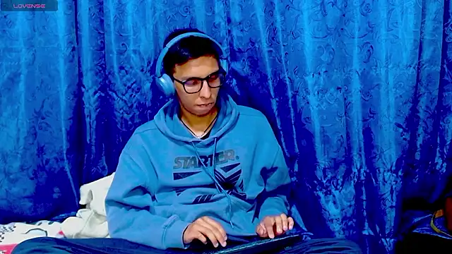 DavTwink3100 online show from 02.23.26