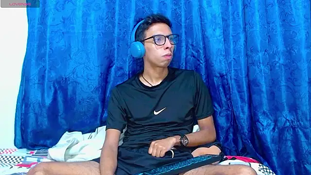 DavTwink3100 online show from 03.21.26