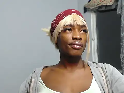 Snapshot of TheXEbonyxxx chatting on 11.25.25 TheXEbonyxxx online show from 11.25.25