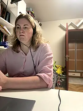 Amelia-Diamond online show from 12.16.25