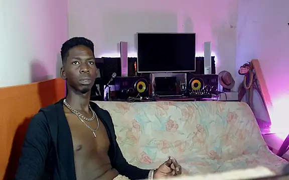 Snapshot of Black_Paradice chatting on 11.04.25 Black Paradice online show from 11.04.25