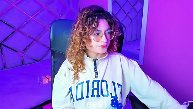 EmiliRouse  online show from 11.20.25