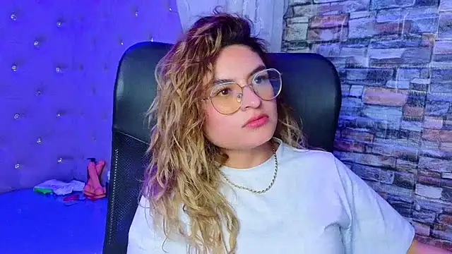 EmiliRouse  online show from 12.14.25