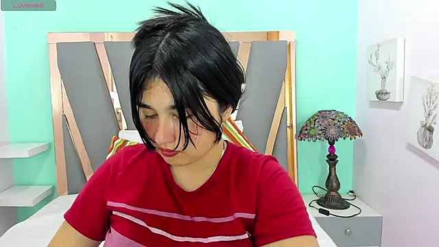 Snapshot of Sweet_sumisive chatting on 11.28.25 Sweet sumisive online show from 11.28.25