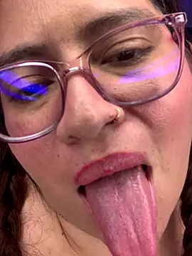 Orianabluee  online show from 11.08.25