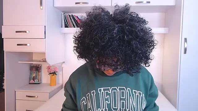 MartiRuis10 online show from 12.16.25