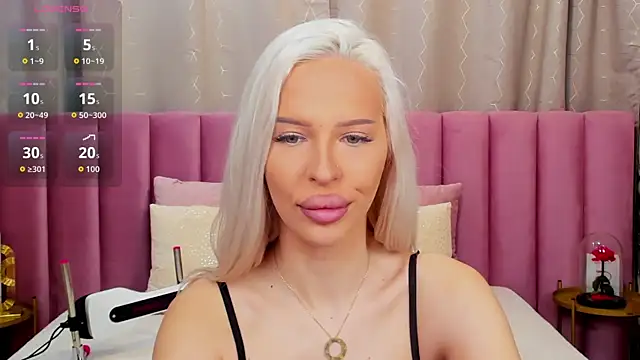 KailaCrystall online show from 12.03.25