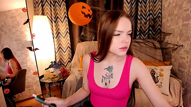 Snapshot of MelissaBell_ chatting on 10.31.25 MelissaBell online show from 10.31.25