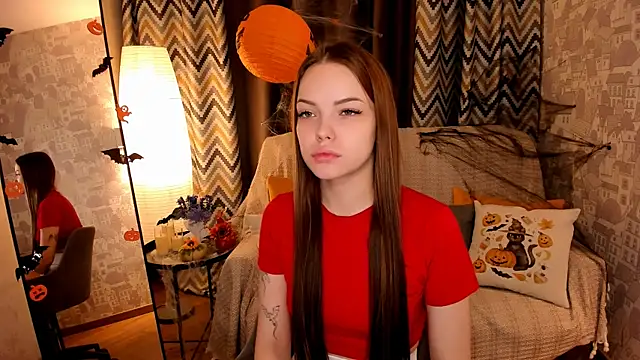 Snapshot of MelissaBell_ chatting on 11.02.25 MelissaBell online show from 11.02.25