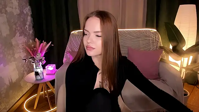 Snapshot of MelissaBell_ chatting on 11.05.25 MelissaBell online show from 11.05.25