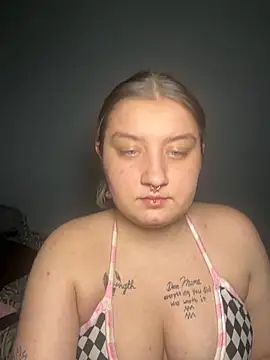 Kayliee420 online show from 11.25.25