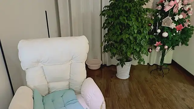 Onecutelittle online show from 03.11.26