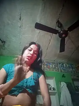 Snapshot of NEXIQRAN chatting on 12.03.25 NEXIQRAN online show from 12.03.25