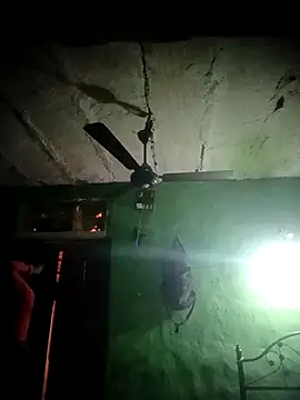 Snapshot of NEXIQRAN chatting on 12.05.25 NEXIQRAN online show from 12.05.25