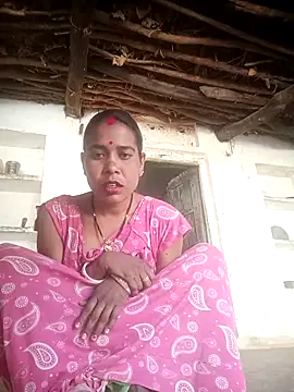 Snapshot of NEXIQRAN chatting on 12.16.25 NEXIQRAN online show from 12.16.25