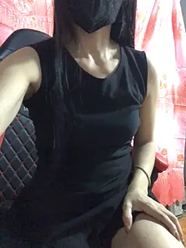 Snapshot of Kylie_beem chatting on 10.27.25 Kylie beem online show from 10.27.25