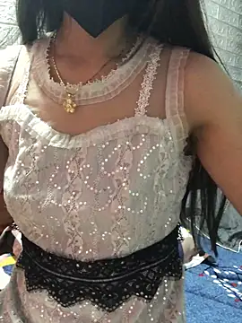 Snapshot of Kylie_beem chatting on 11.09.25 Kylie beem online show from 11.09.25