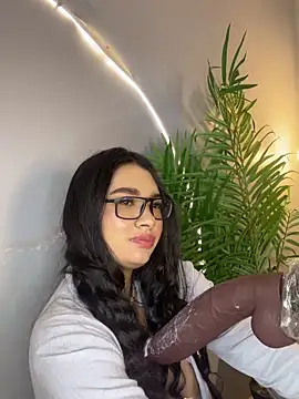 Juli Casanova online show from 04.01.26