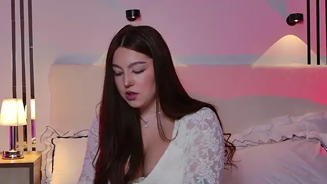 Snapshot of _Tessa_May_ chatting on 12.01.25 Tessa May online show from 12.01.25