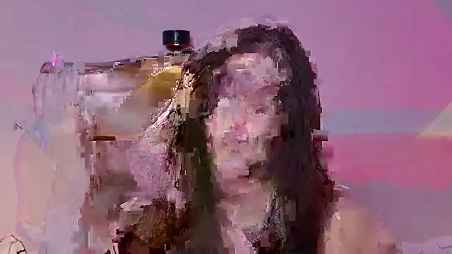 Snapshot of _Tessa_May_ chatting on 12.14.25 Tessa May online show from 12.14.25