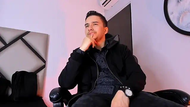 Snapshot of mike_257 chatting on 10.21.25 mike 257 online show from 10.21.25