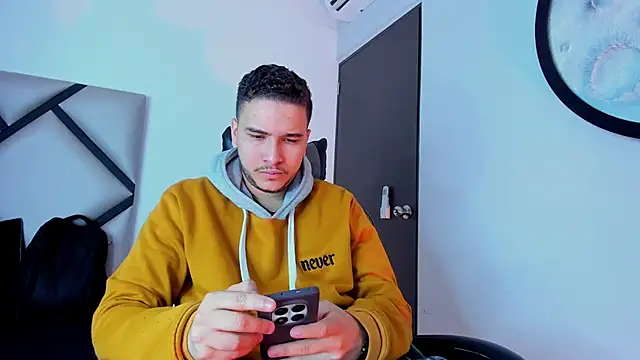 Snapshot of mike_257 chatting on 10.30.25 mike 257 online show from 10.30.25