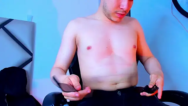 Snapshot of mike_257 chatting on 11.07.25 mike 257 online show from 11.07.25